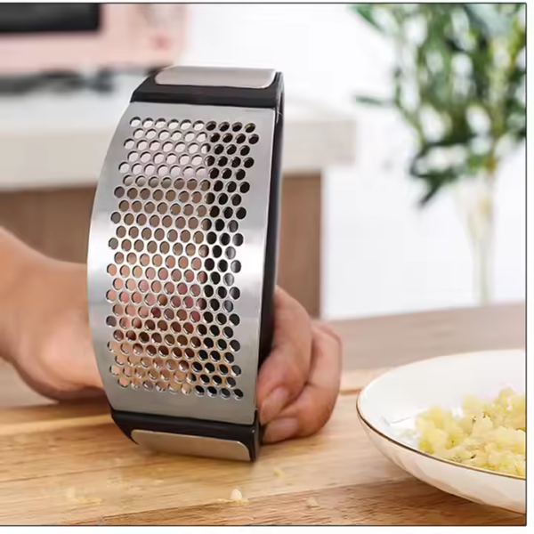 Pampered Stainless Steel Garlic Mincer Press Garlic Peeler Crusher Machine Plastic Rocker Garlic Press Set - Image 5