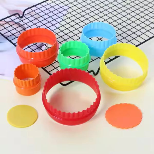 Pastry Biscuit Fondant Molds Flower Round Square Star Heart Shape Stamping Plastic Christmas Gingerbread Cookie Cutters Set - Image 4