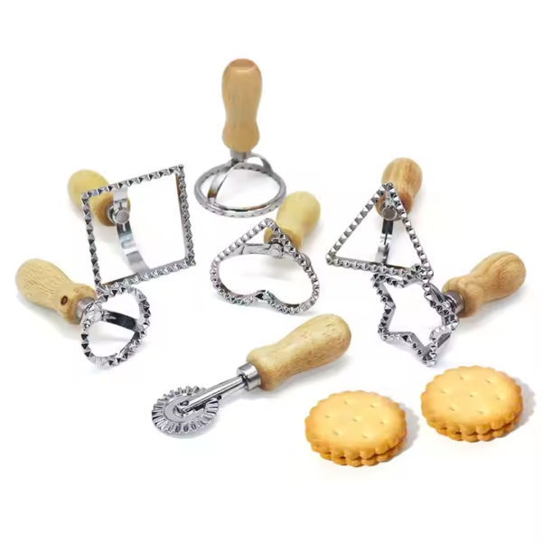 Manual Pasta Cookie Molds Ravioli Cutter Cookie Press Mold with Wooden Handle Kitchen Baking Tool for Dumplings Lasagna Pierogi
