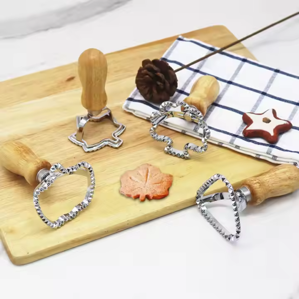 Manual Pasta Cookie Molds Ravioli Cutter Cookie Press Mold with Wooden Handle Kitchen Baking Tool for Dumplings Lasagna Pierogi - Image 2