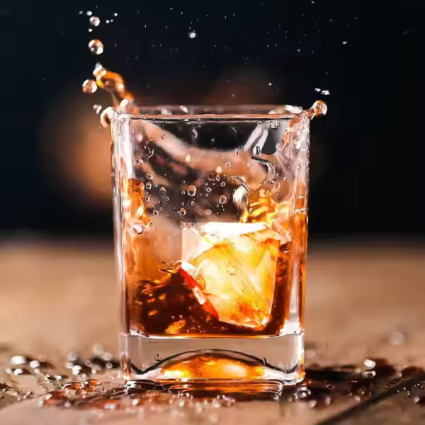 Portable Large Diamond Shaped Ice Cube Mold Silicone Ice Cube Tray with Lid - Image 3